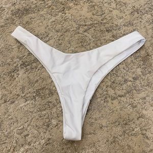 SHEIN WHITE SWIMSUIT SIZE M